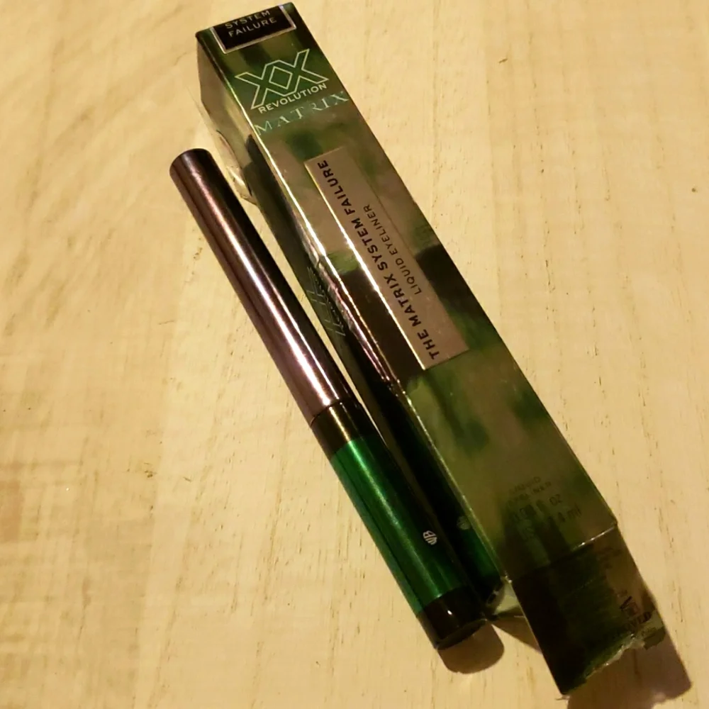 ❇️Revolution x Matrix DISCONTINUED System Failure Eyeliner NWT